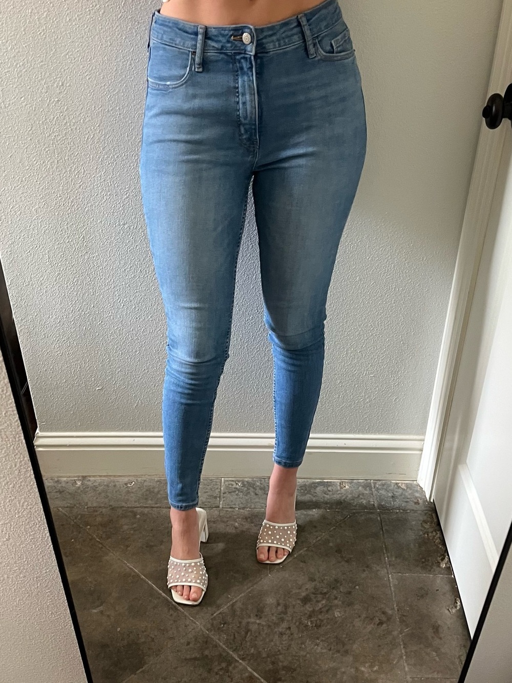 Light wash skinny jeans